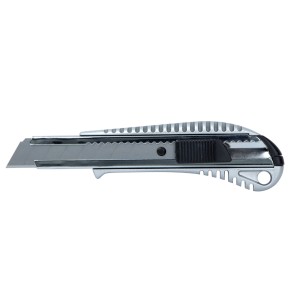  Нож металлический корпус 18мм автоматический замок (8211021)