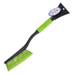 Зимняя щётка-скребок Bi-Plast 62 см (BP-62)