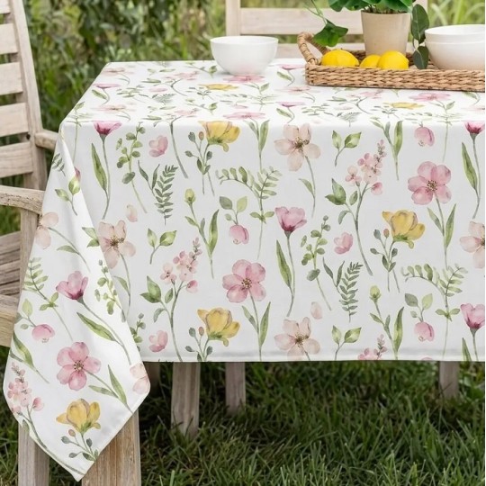Скатертина Ardesto Spring flowers 140х180 см білий (ART08FL)