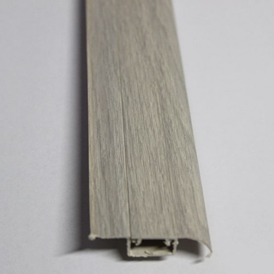 Плинтус ТИС Дуб серый с резинкой 88 2,5 м (40)